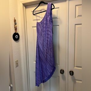 💜Brand New Beautiful Dress One Shoulder Hi Low Lined Easy to Wear Large Lavender